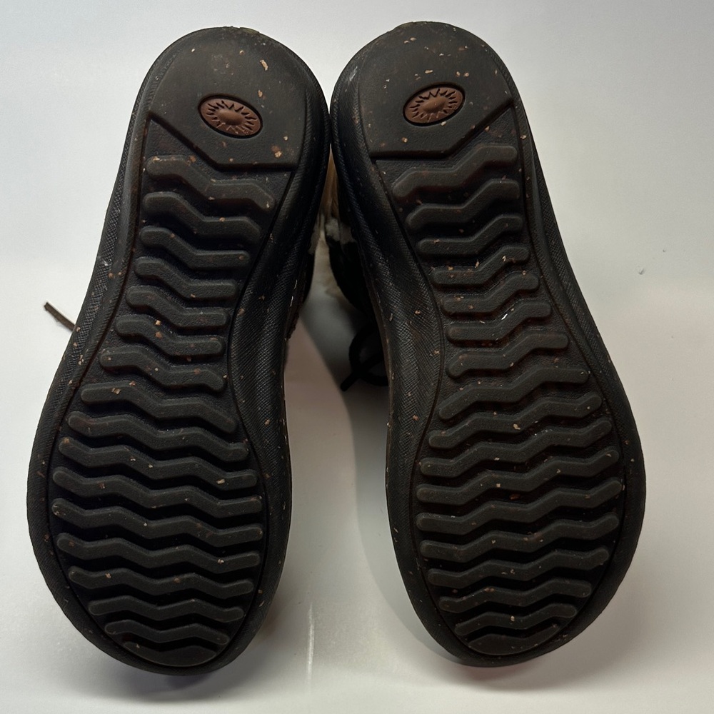 UGG Women's Tan Leather Winter Boots -Caspia - Picture 4 of 6